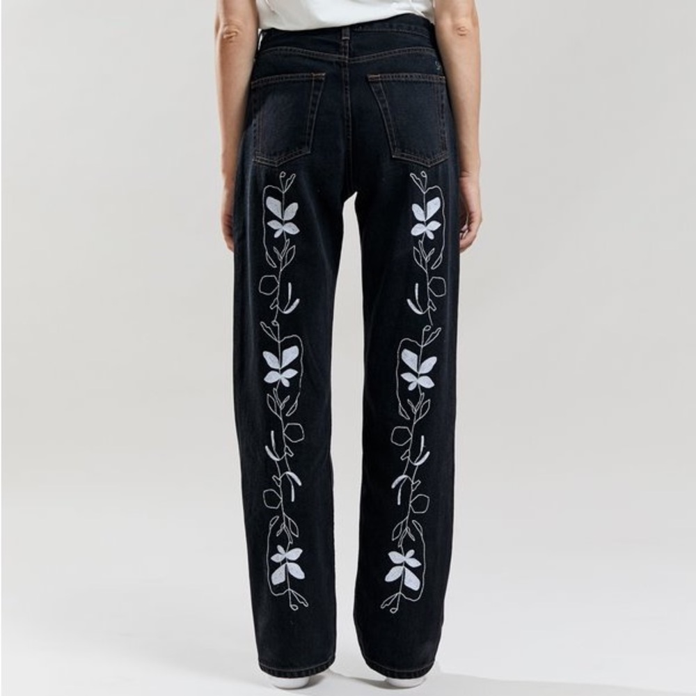 Embroidered high rise, wide leg Jeans